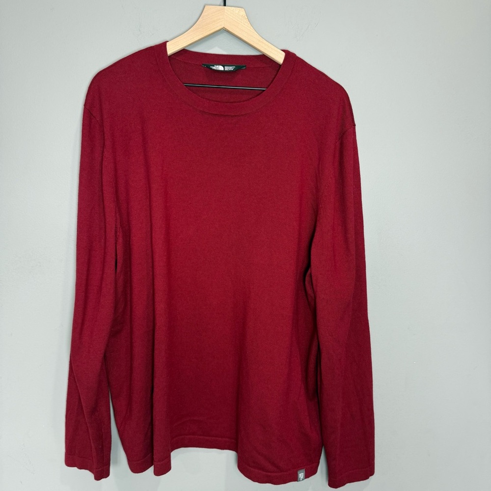 The North Face Men's Long Sleeve Crewneck - Burgundy